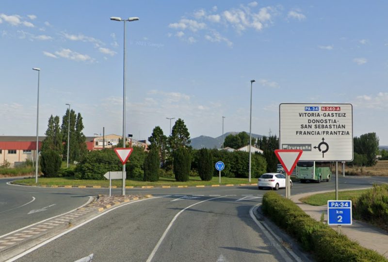 Rotonda cerca de Aitzoain